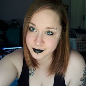 Meet your Posher, Becca